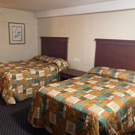 Travel Inn ピーターズバーグ エクステリア 写真