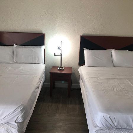 Travel Inn ピーターズバーグ エクステリア 写真