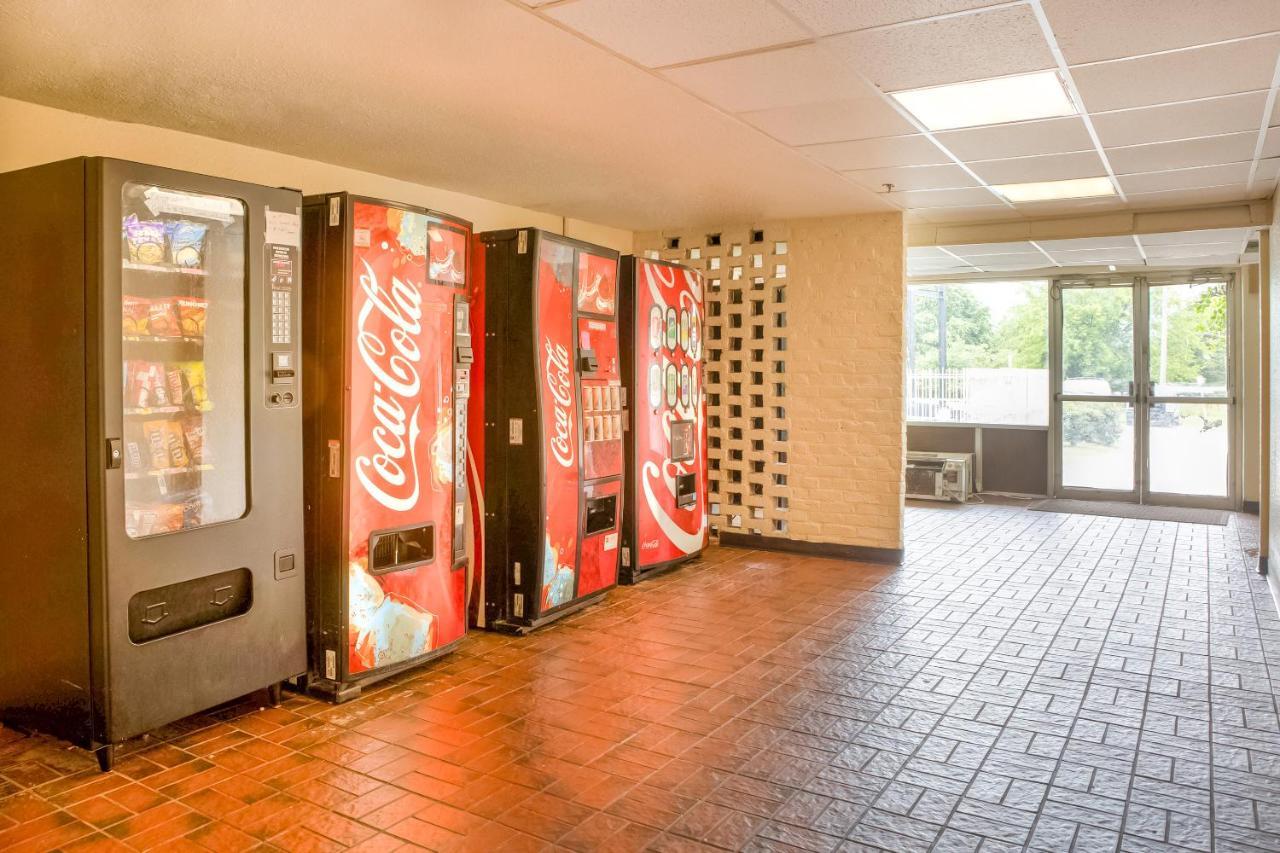 Travel Inn ピーターズバーグ エクステリア 写真