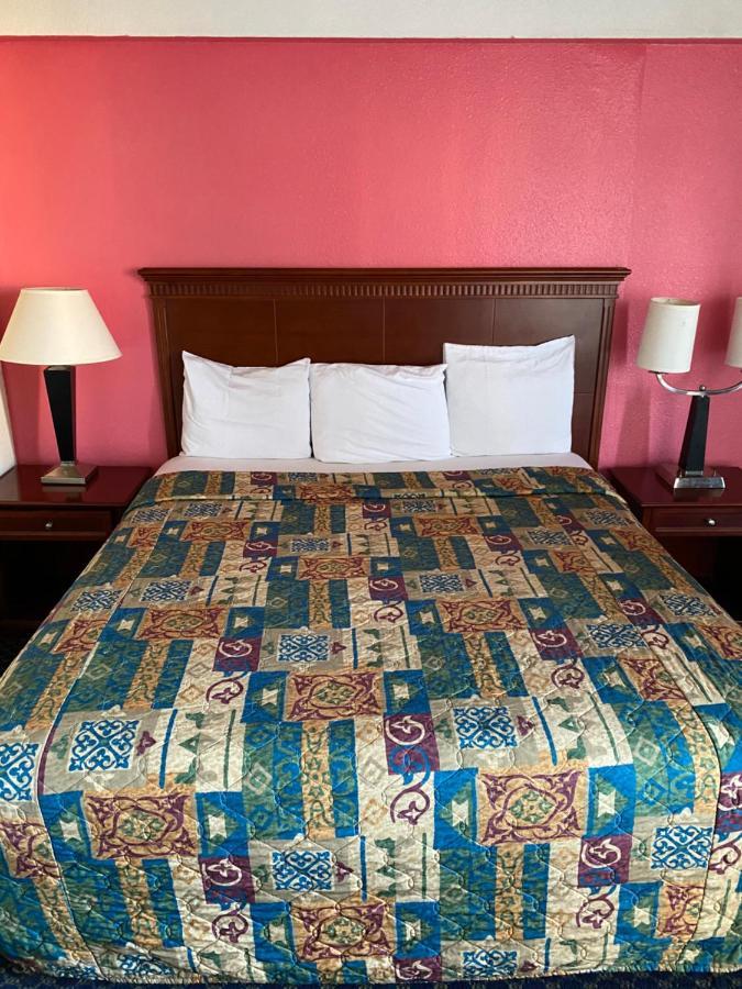 Travel Inn ピーターズバーグ エクステリア 写真
