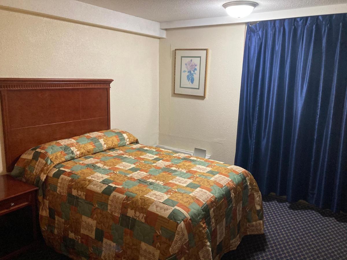 Travel Inn ピーターズバーグ エクステリア 写真