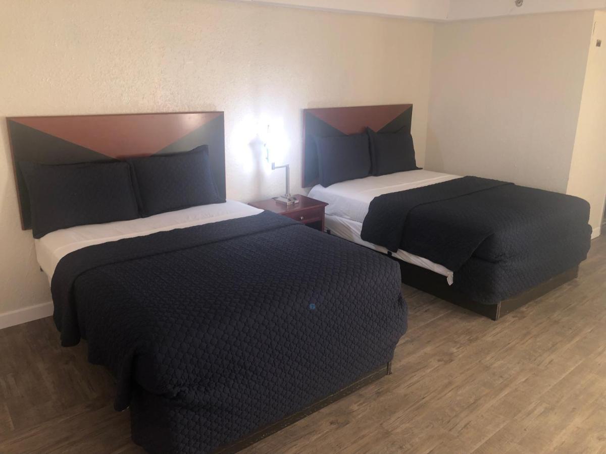 Travel Inn ピーターズバーグ エクステリア 写真