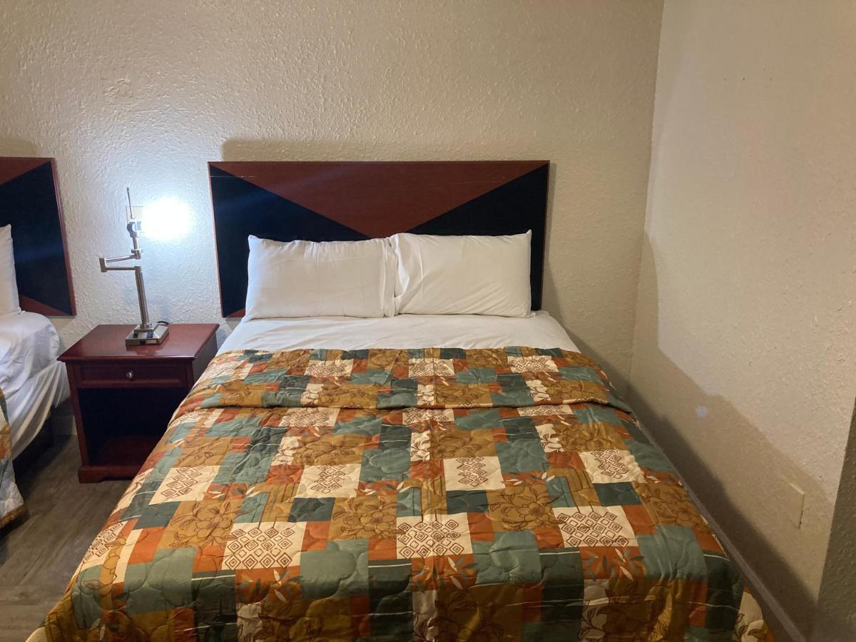 Travel Inn ピーターズバーグ エクステリア 写真