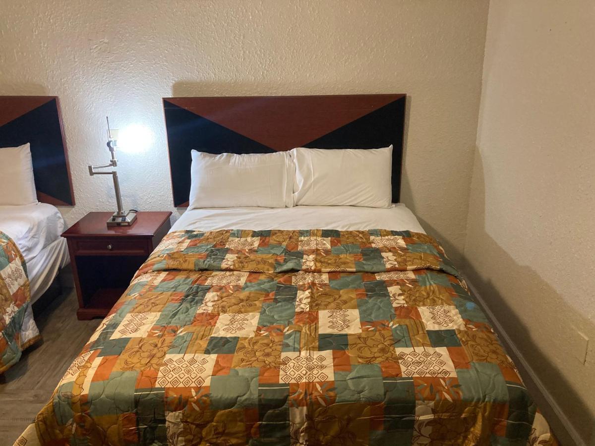 Travel Inn ピーターズバーグ エクステリア 写真