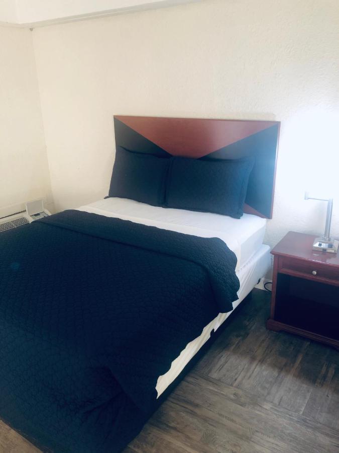 Travel Inn ピーターズバーグ エクステリア 写真