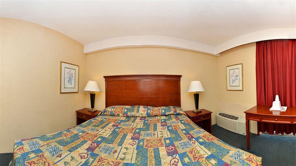 Travel Inn ピーターズバーグ エクステリア 写真
