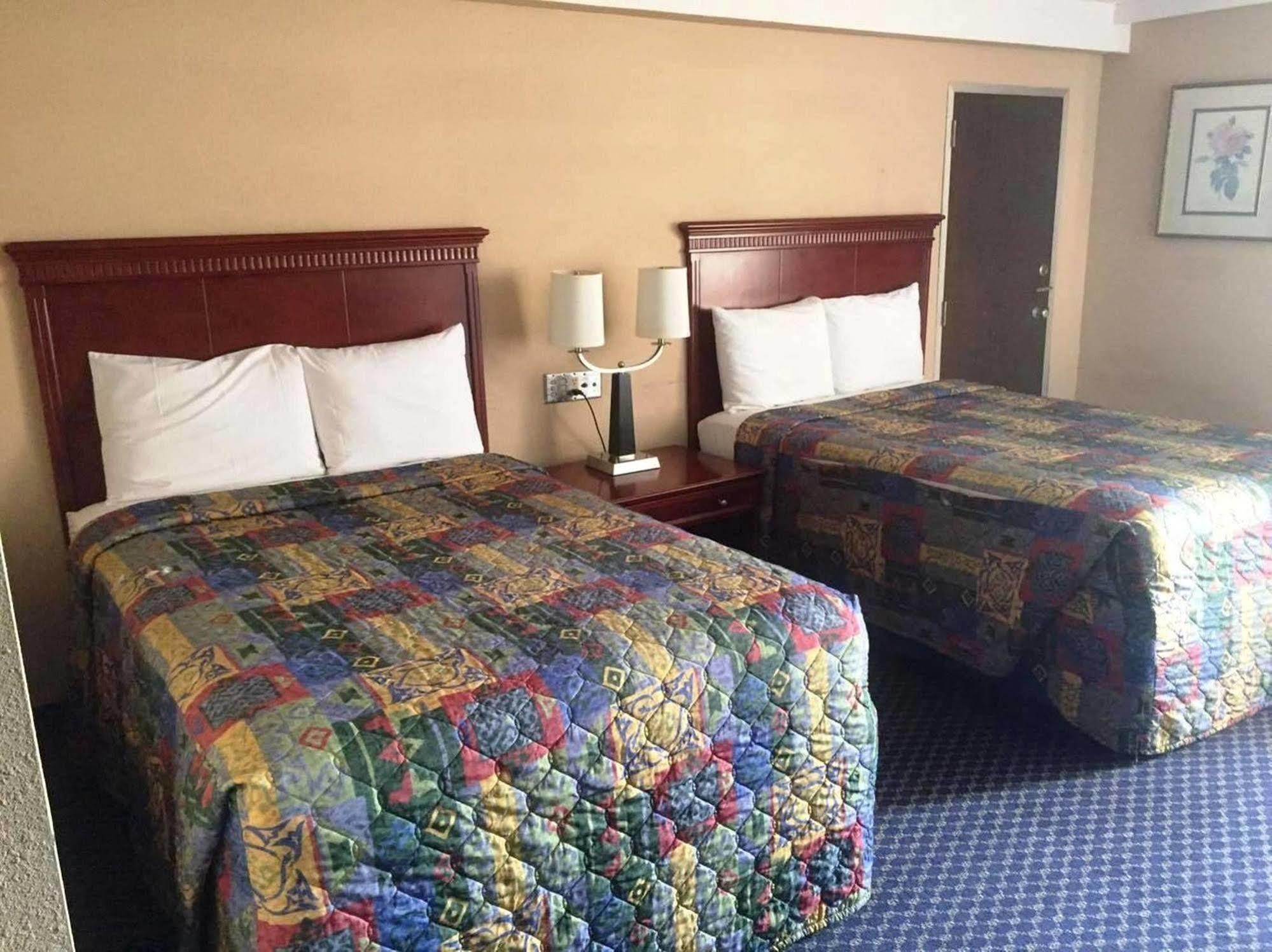 Travel Inn ピーターズバーグ エクステリア 写真